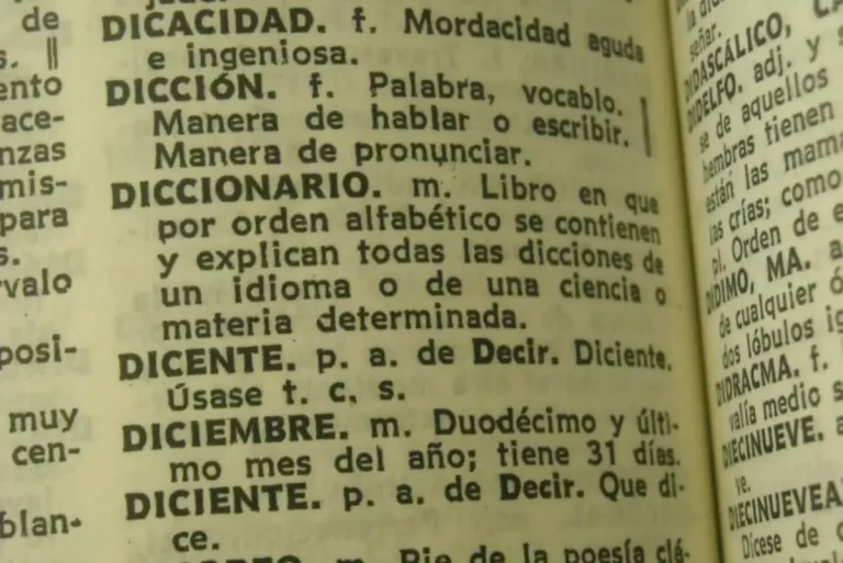 Cambiemos la sociedad, no el diccionario.